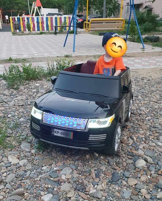 Детская машинка на аккумуляторе в отл.слстоянии
