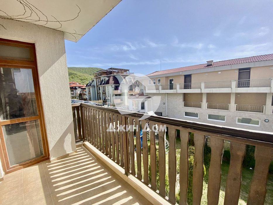 Тристаен апартамент в к-с „Трявна Бийч“, гр. Свети Влас