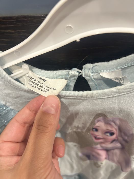 Rochita Elsa H&M