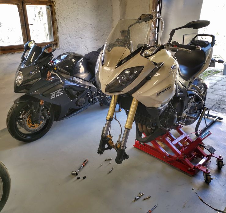 Vopsit Moto, Cauciucuri motor, Reparatii m