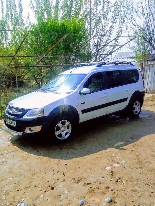 Лада ларгус сотилади