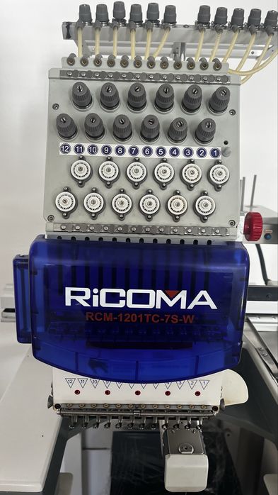 Mașină de brodat profesională RiCOMA RCM-1201TC-7S-W