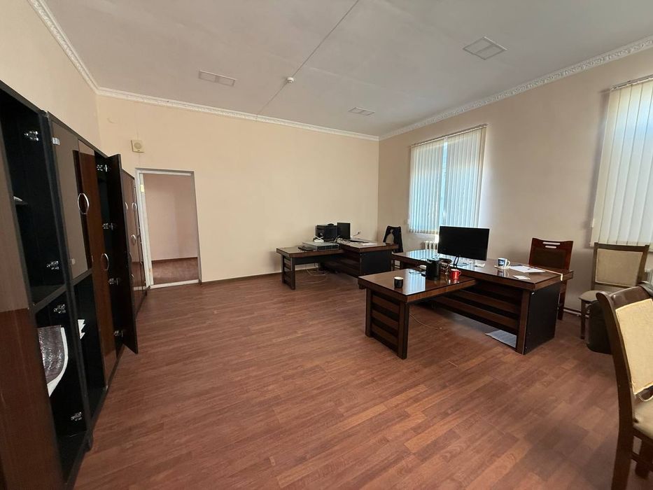 Urganch shaharida ijaraga ofis