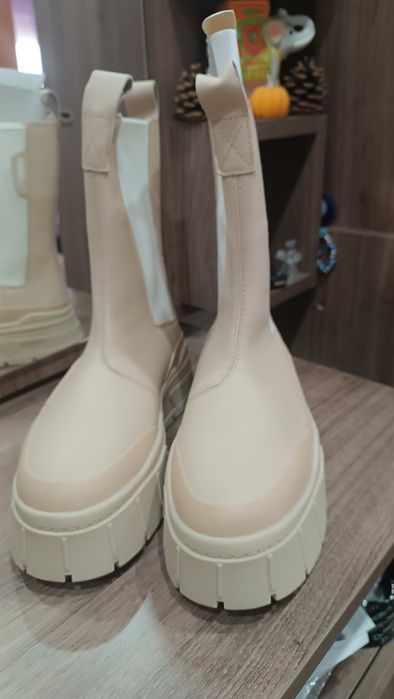 Дамски боти Puma.