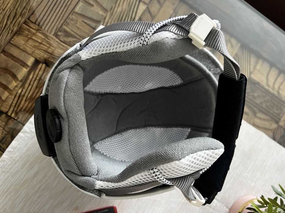 Детска ски каска alpina 46-51