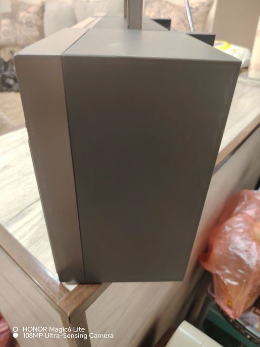 Радиокасетофон sharp GF 780 перфектно състояние обслужен като нов работи перфектно както на радио така и на касета и отвън жени източник