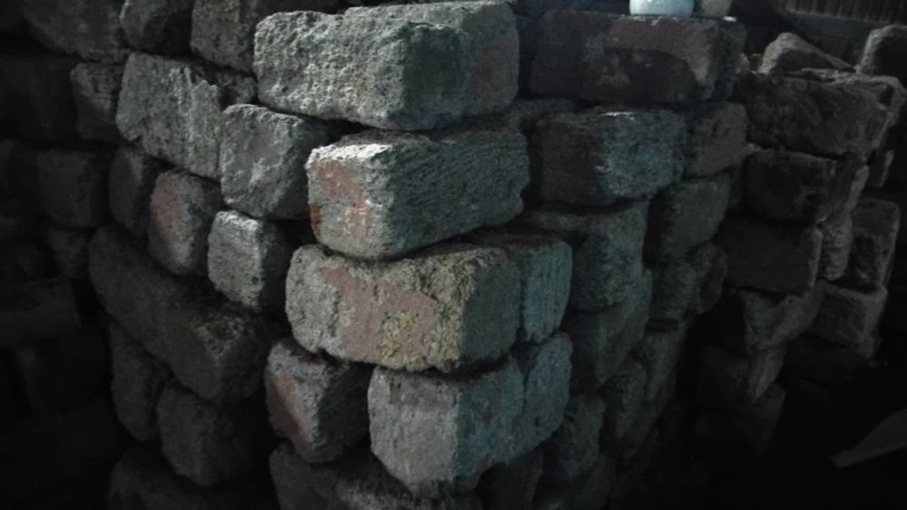 Кирпич кирпич кирпич