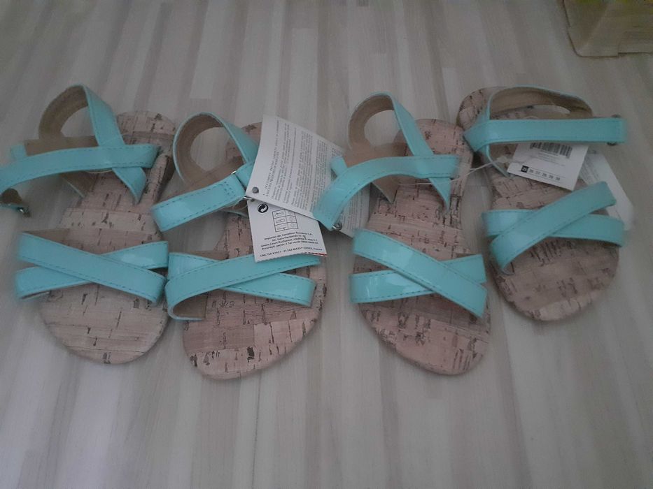 Vand balerini si sandale fete, marimea 25, noi, 10 lei/buc