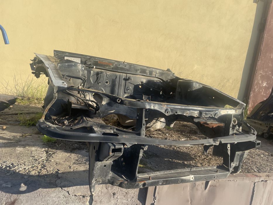 Телевизор суппорт радиатора Toyota Exiv