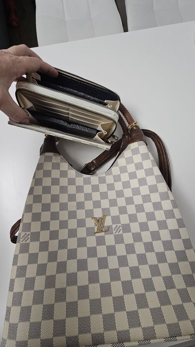 Geantă de damă cu portofel nouă fără eticheta