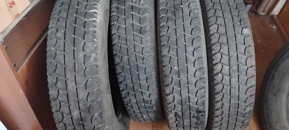 Продам грузовые шины б/у