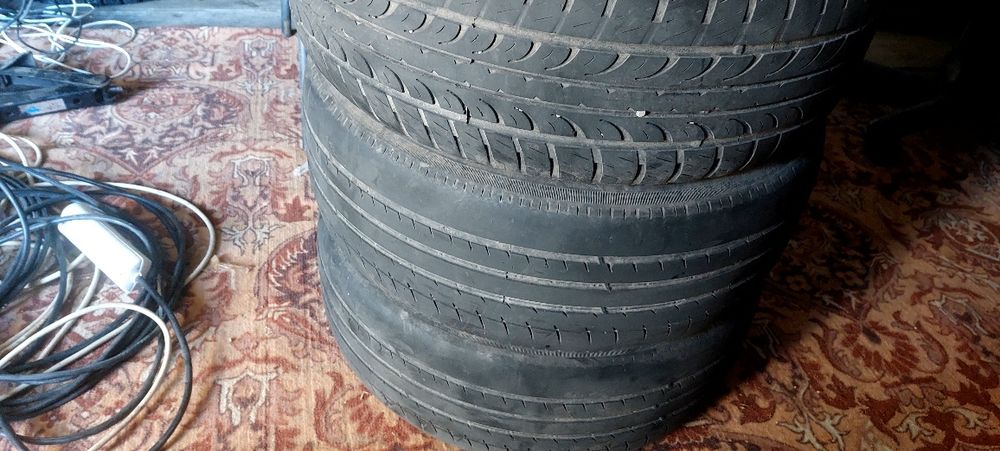Продам резину летнию