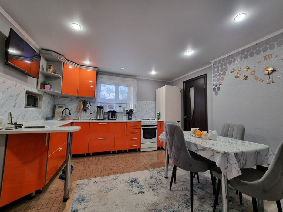 Продаётся дом в центре