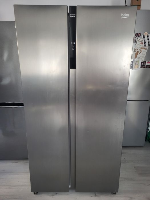 Frigider side-by-side beko