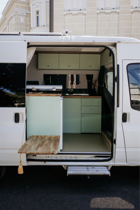 Ford Transit autoutilitară N1 - Autorulotă complet echipată