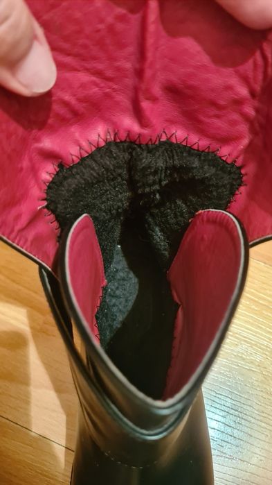 Срочно продам ботинки