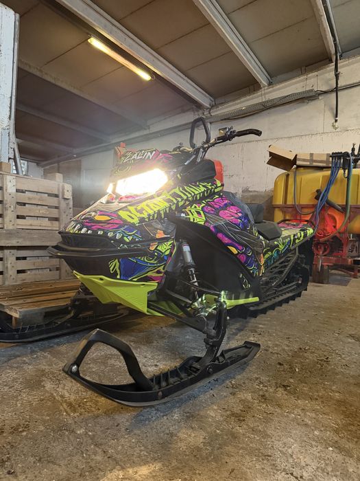 Snowmobil SKI DOO SUMMIT 850 2018