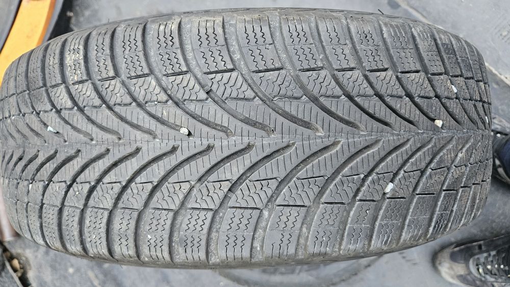 2бр гуми 205 60 16 аполо