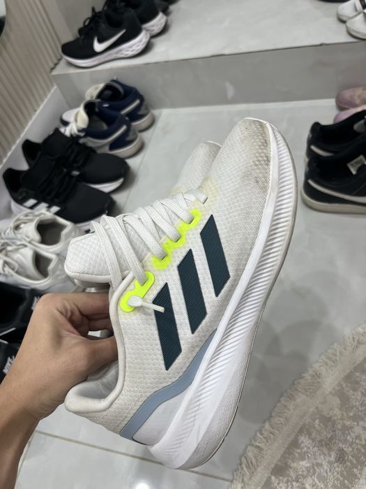 adidas оригинал