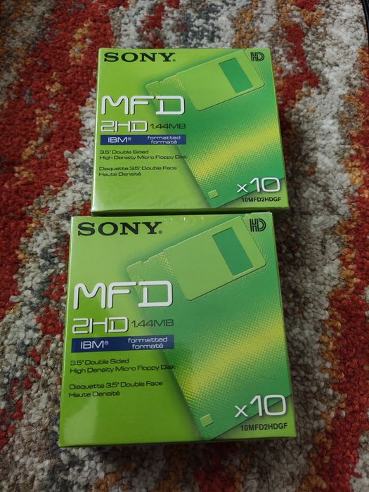 Dischete Sony. Noi, sigilate