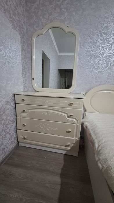 Срочно продам спальный гарнитур