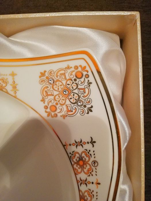 Блюдо фарфоровое (менажница).