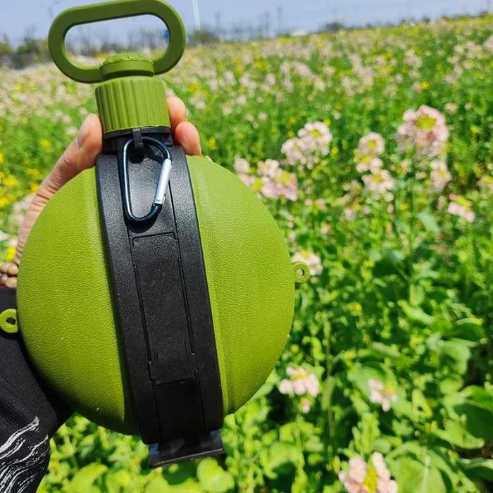 Sticla de Apa Pliabila din Silicon fara BPA, cu Busola si Carabina