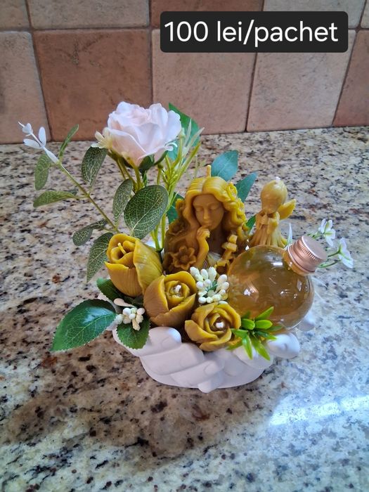 Aranjamente cu miere și lumânări decorative din ceară naturală de albi