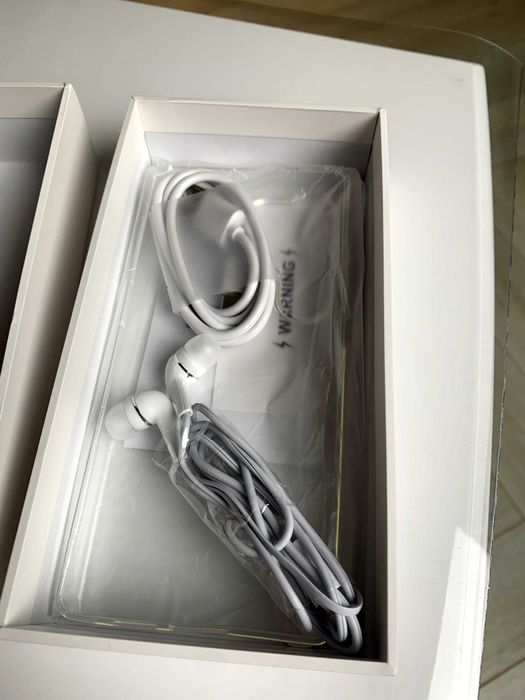 Смартфон Fuffi S24 PRO - Чисто НОВ