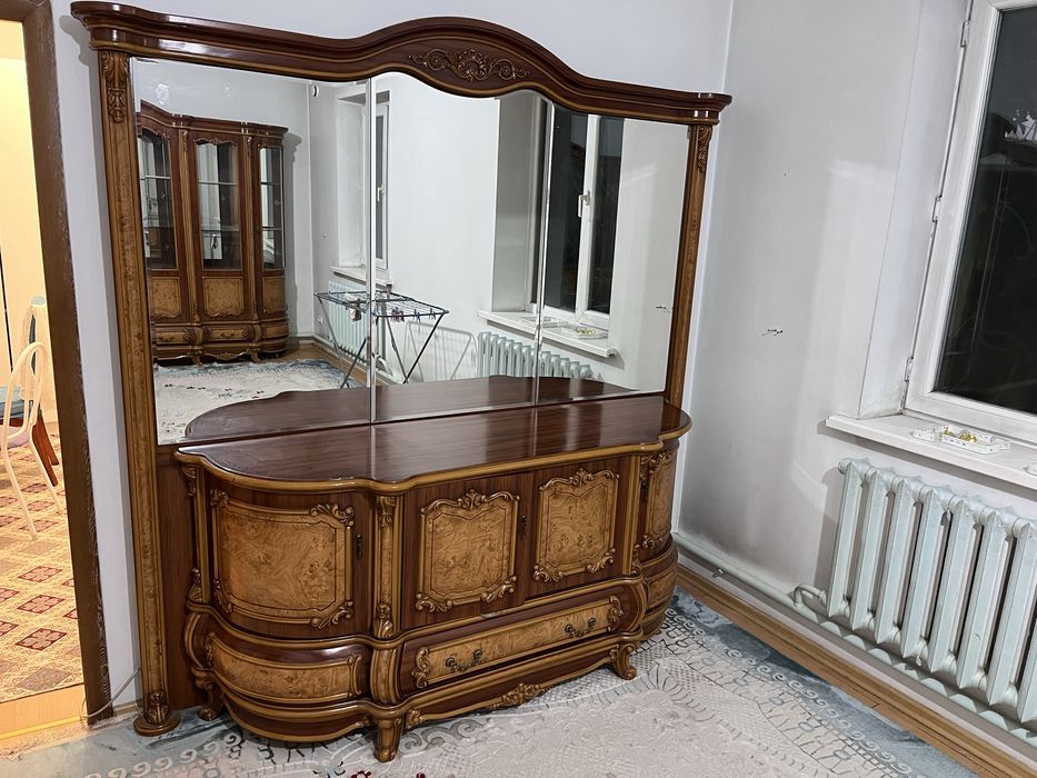 Продается Гарнитур.    В идеальном состояний.