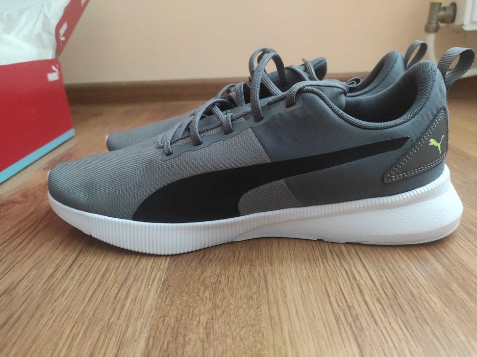 Мъжки маратонки - PUMA (Размер 45) (нови)