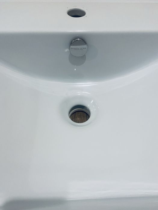 Раковина фарфоровая -60см