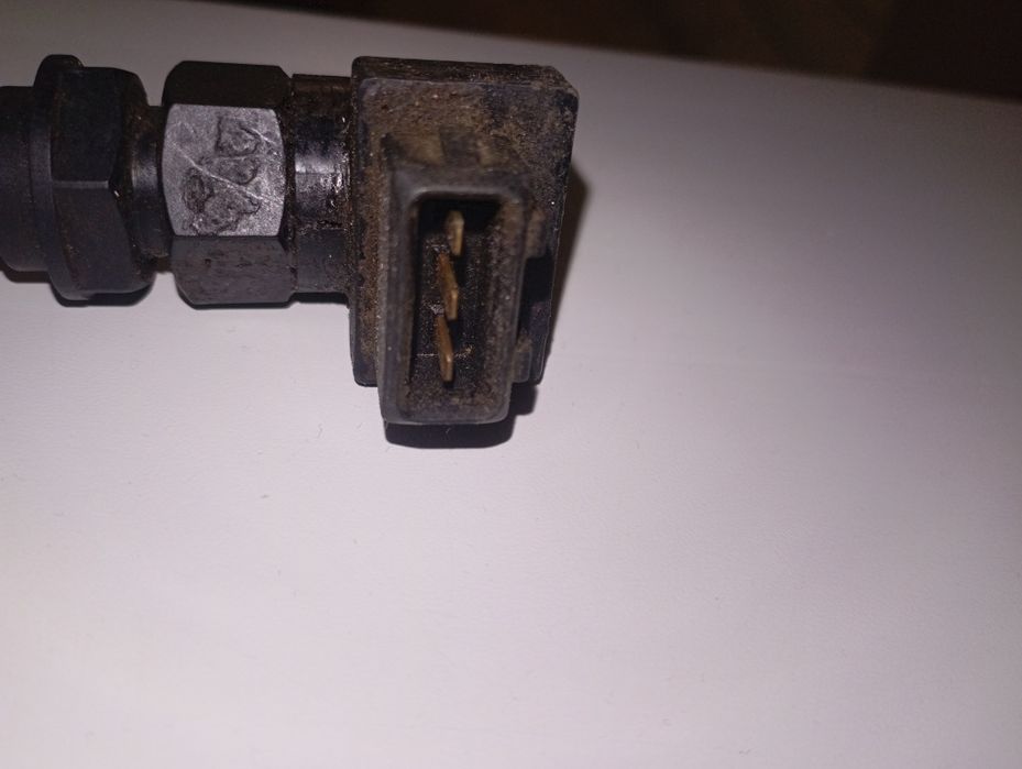 Продам датчик скорости