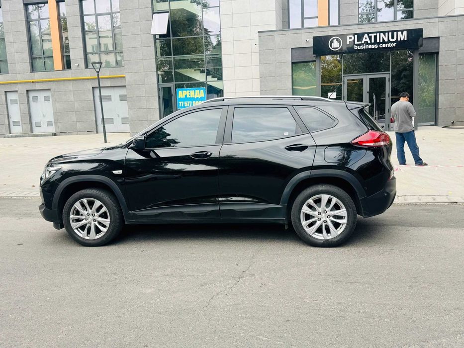 TRACKER 2   2023 LTZ