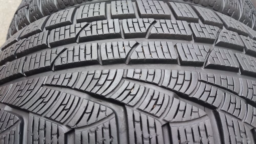 4бр. зимни гуми 225/50/17 Pirelli Scotto Zero
