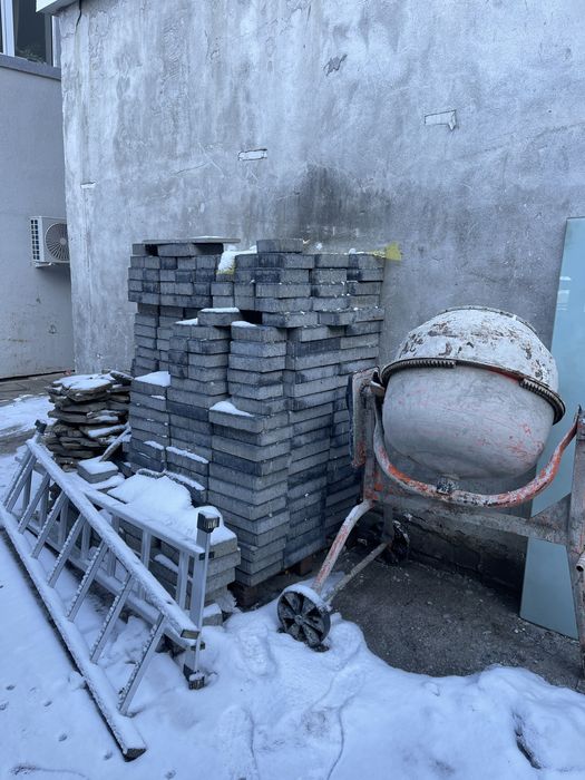 Pavaj in doua culori