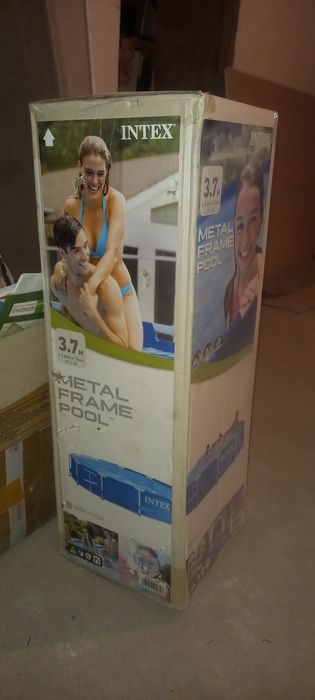 Продам бассейн  новый.