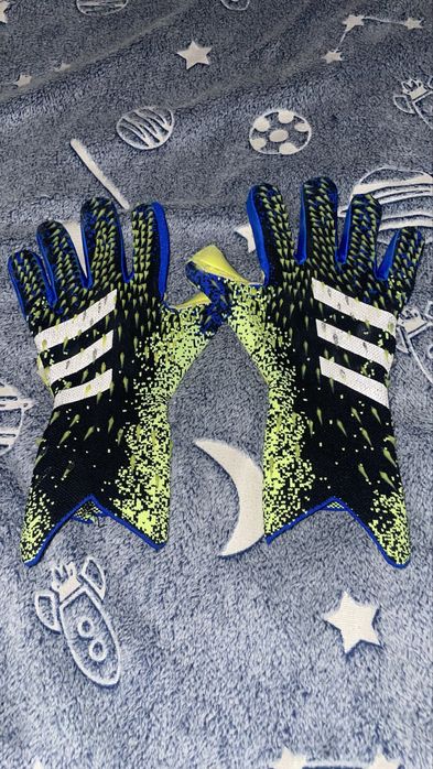 Adidas predator pro Перчатки для вратарей