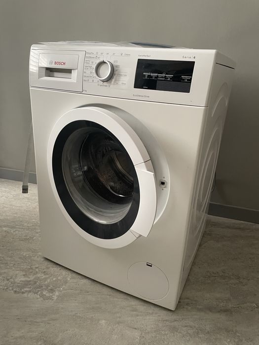 Продавам Пералня BOSCH