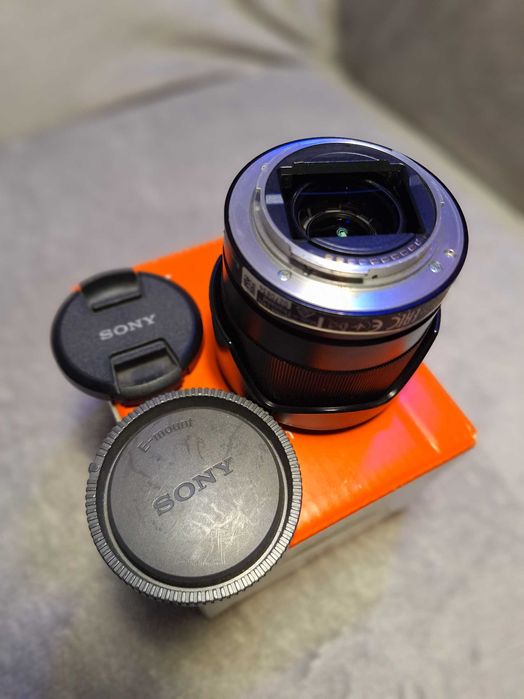 Sony FE 28mm F2 Montura Sony E