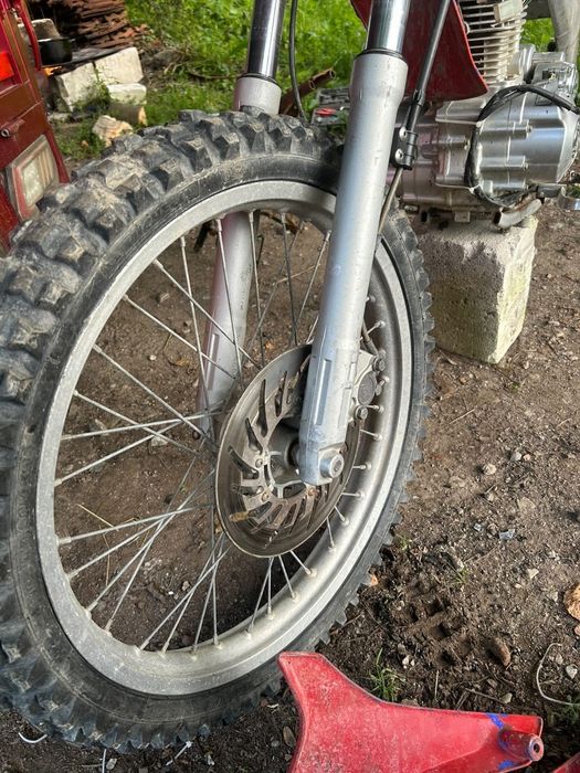 Vând cross de piese sau de reparat 250cc