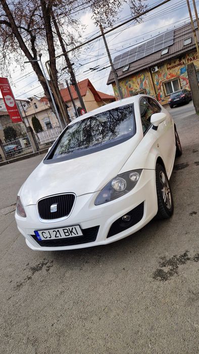 SEAT LEON 1.6 TDI 2011 . 105 cp
