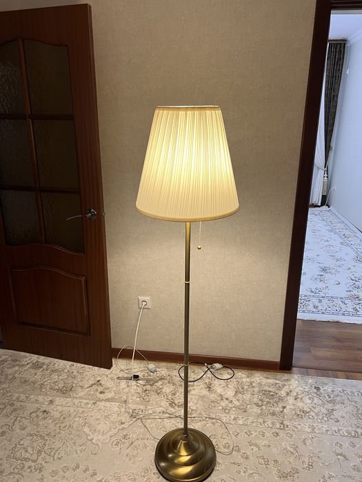 Продается светильник