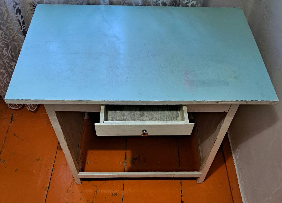 Кухонный стол продам