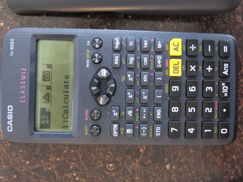 Научен калкулатор Casio fx-82EX, ClassWiz