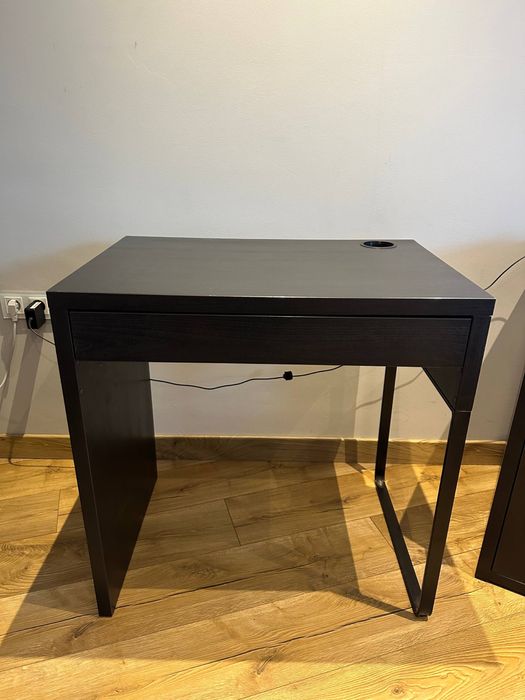 Бюро IKEA Micke.