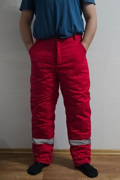 Полукомбез зима 56 и брюки 54.