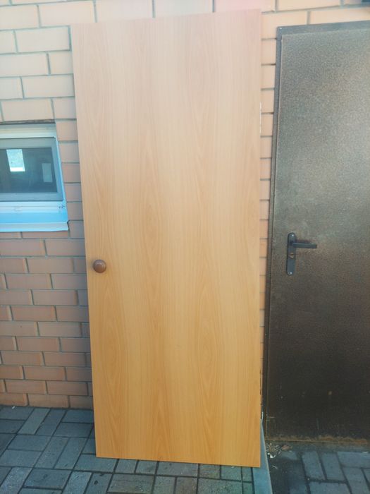 Продам межкомнатные двери