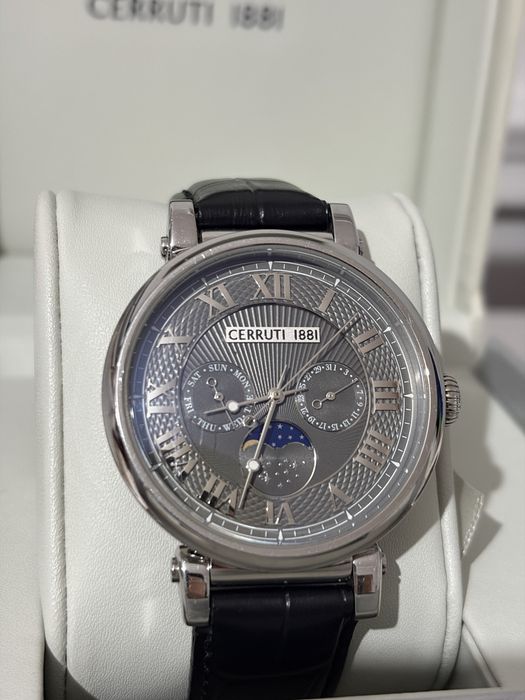 Cerruti 1881 часы