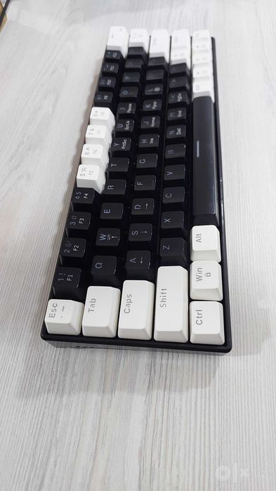 Mexanika klaviatura 60% Blue switch RGB — ZIFRIEND KA646